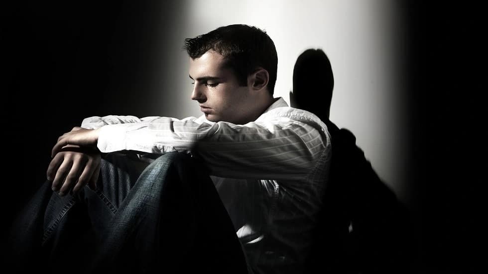 أعراض غير واضحة قد تكشف عن الاكتئاب.. تعرف عليها