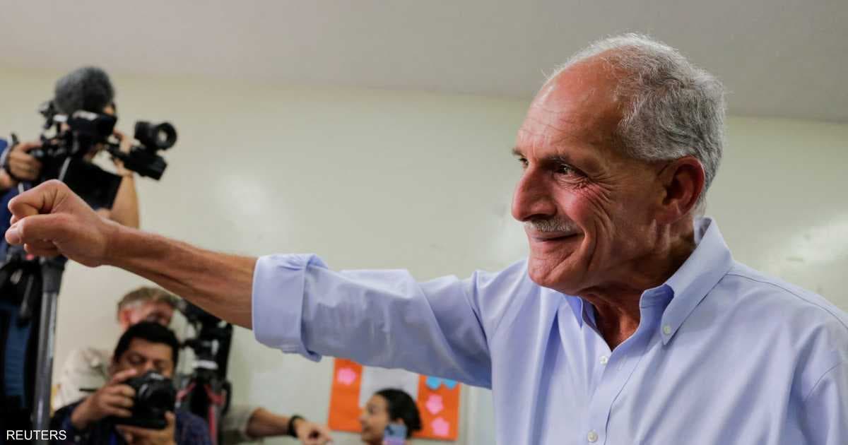 "فلسطيني" يتولى رئاسة هندوراس